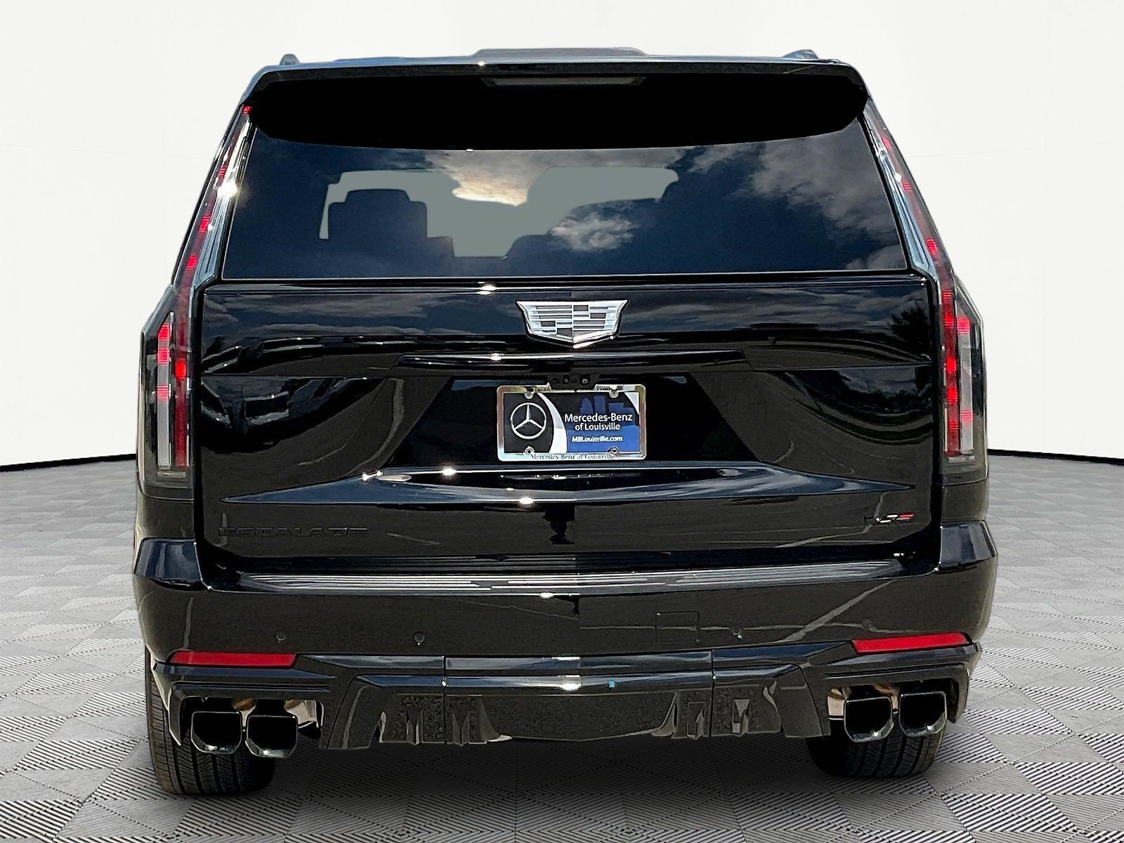 Used 2026 Cadillac Escalade ESV V w/ LPO, ONYX Package AWD/4WD image 5