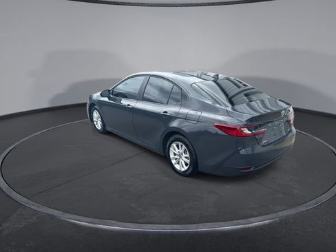 Used 2025 Toyota Camry LE image 12