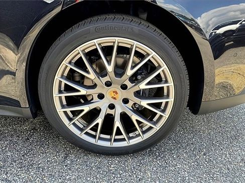 New 2025 Porsche Panamera 4 image 16