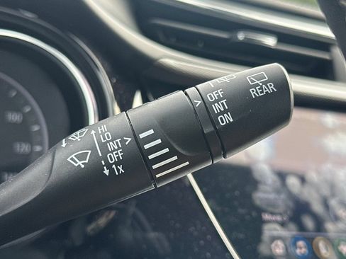 Used 2023 Buick Encore GX Select FWD image 37