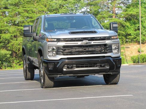 Used 2026 Chevrolet Silverado 2500 Custom w/ Custom Value Package AWD/4WD image 9