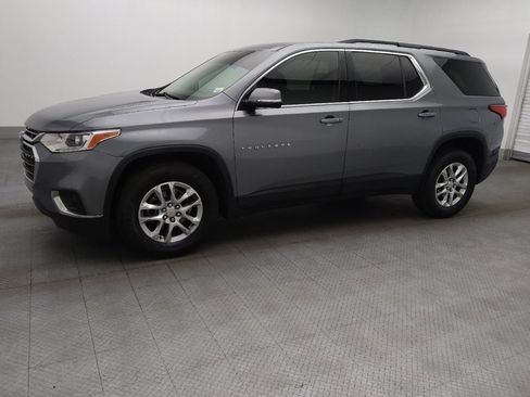 Used 2020 Chevrolet Traverse LT image 2