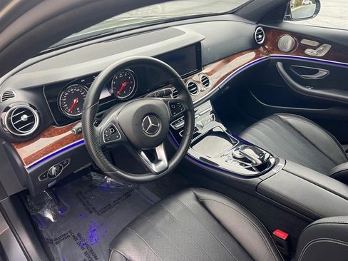 Used 2017 Mercedes-Benz E 300 4MATIC image 40
