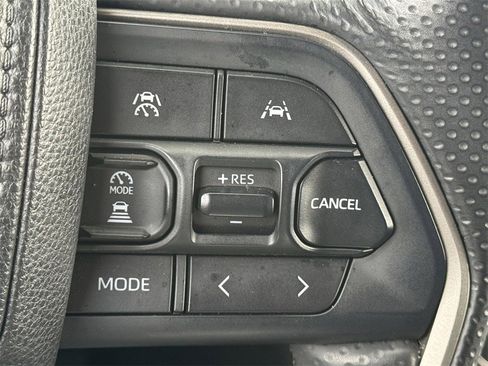 Used 2025 Toyota 4Runner SR5 image 11