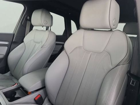 Used 2025 Audi Q5 2.0T Premium image 25