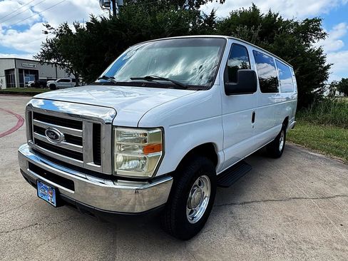 Used 2010 Ford E-350 and Econoline 350 XLT RWD image 9