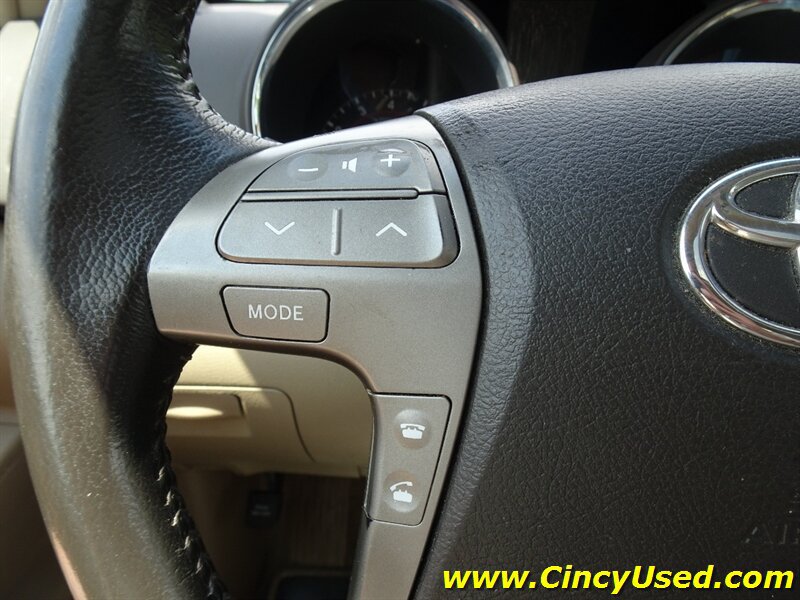 Used 2010 Toyota Highlander Limited w/ Extra Value Pkg 8 AWD/4WD image 23