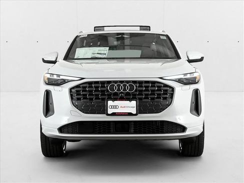 New 2025 Audi Q5 Premium Plus image 2