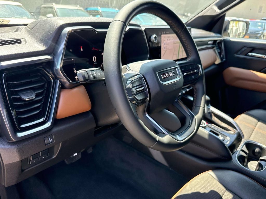Used 2023 GMC Canyon AT4 AWD/4WD image 25