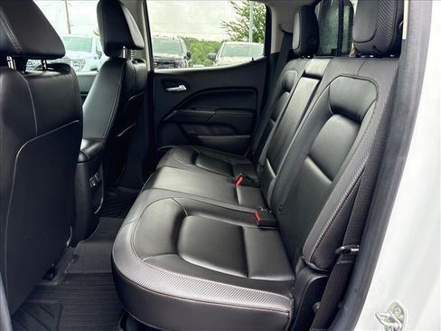 Certified 2022 GMC Canyon AT4 w/ Trailering Package AWD/4WD image 8