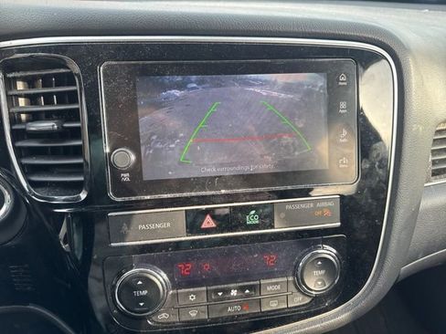 Used 2019 Mitsubishi Outlander SEL image 13