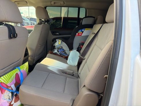 Used 2019 Chevrolet Suburban LS image 8