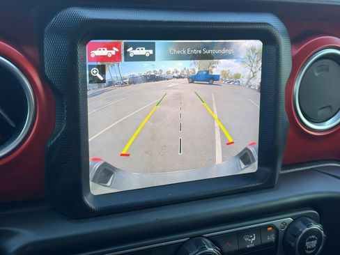 Used 2020 Jeep Gladiator Rubicon image 26