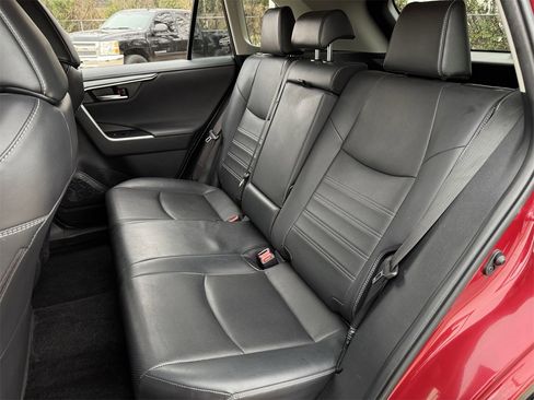 Used 2021 Toyota RAV4 Limited image 24