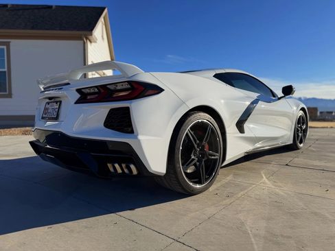 Used 2021 Chevrolet Corvette Stingray Premium Cpe w/ Z51 Performance Package image 8