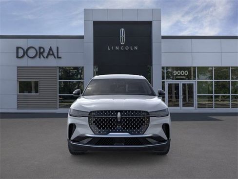 New 2026 Lincoln Nautilus Premier image 6