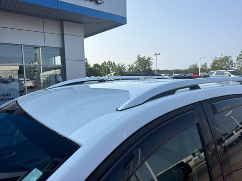 Used 2018 Chevrolet Equinox LT FWD image 8