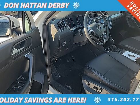 Used 2021 Volkswagen Tiguan SE image 8