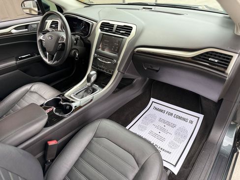 Used 2015 Ford Fusion SE w/ Equipment Group 202A FWD image 13
