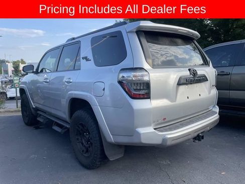 Used 2023 Toyota 4Runner TRD Off-Road Premium w/ Moonroof Package AWD/4WD image 4