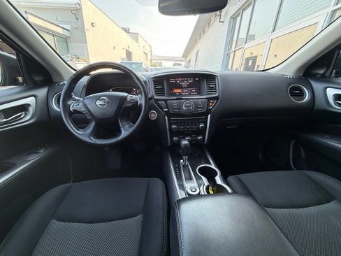 Used 2019 Nissan Pathfinder SV AWD/4WD image 19