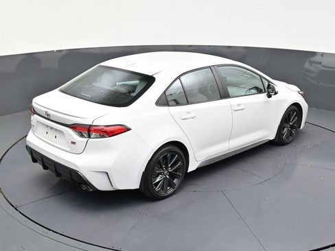 Used 2024 Toyota Corolla SE FWD image 16