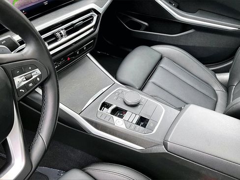 Used 2023 BMW 330i Sedan image 16