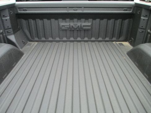 New 2026 GMC Sierra 1500 AT4 w/ AT4 Premium Package AWD/4WD image 6