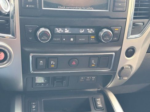 Used 2019 Nissan Titan SV w/ SV Convenience Package image 11