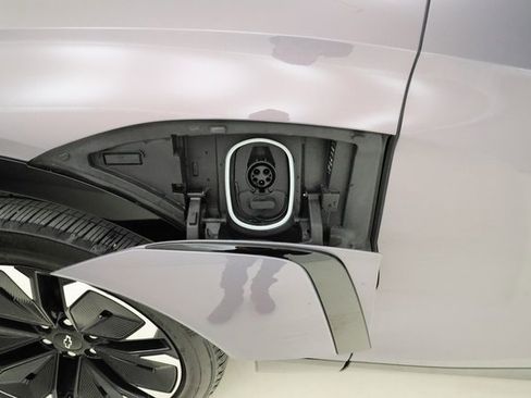 Used 2024 Chevrolet Blazer EV RS image 8