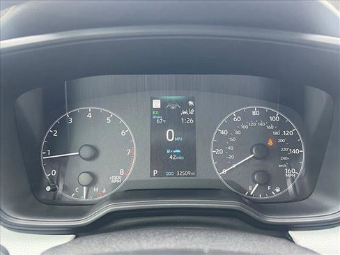 Used 2025 Toyota Corolla SE image 12
