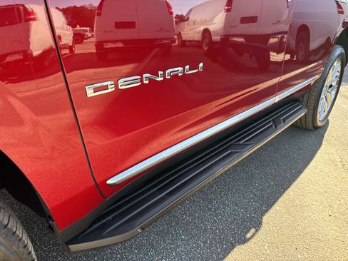 New 2026 GMC Yukon Denali w/ LPO, Floor Liner Package image 11