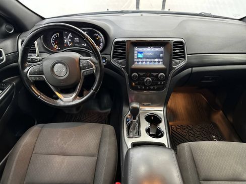 Used 2020 Jeep Grand Cherokee Laredo RWD image 21