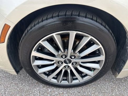 Used 2017 Lincoln MKZ Premiere FWD image 12