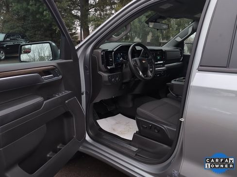 Used 2025 Chevrolet Silverado 1500 LT image 12