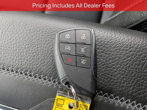 Used 2023 GMC Yukon Denali AWD/4WD image 30