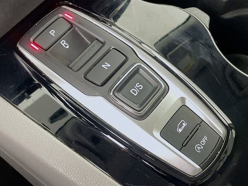 Used 2021 Honda Pilot Touring image 25