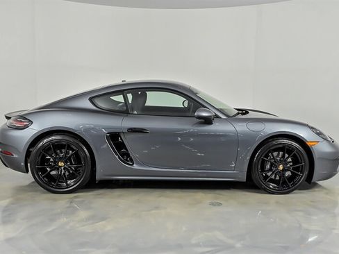 Used 2025 Porsche 718 Cayman RWD image 11
