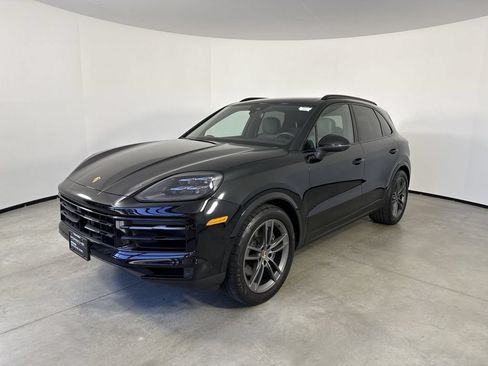Certified 2024 Porsche Cayenne AWD/4WD image 1