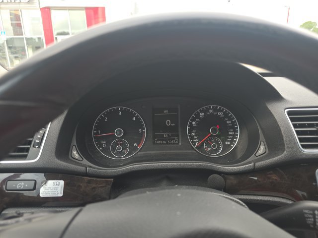 Used 2014 Volkswagen Passat TDI SEL Premium FWD image 14