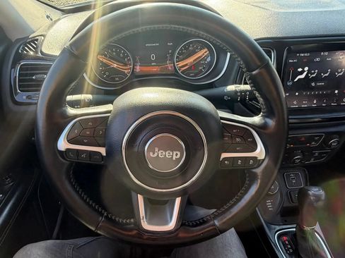 Used 2021 Jeep Compass Limited w/ Sun and Sound Group AWD/4WD image 12