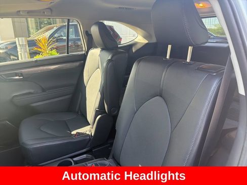 Used 2023 Toyota Highlander Limited AWD/4WD image 15