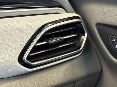 Used 2022 Chevrolet Bolt EUV Premier w/ Sun & Sound Package image 27