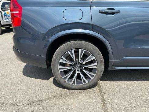Used 2022 Volvo XC90 T5 Momentum w/ Climate Package AWD/4WD image 23