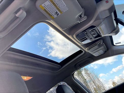 Used 2023 Subaru Crosstrek 2.5i Sport image 17