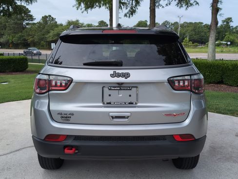 Used 2020 Jeep Compass Trailhawk AWD/4WD image 9