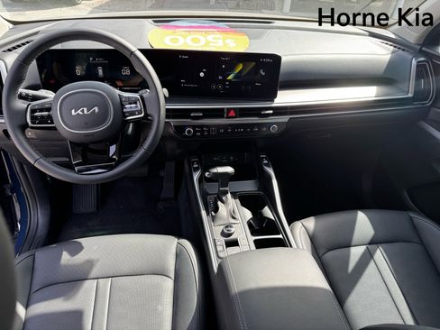 New 2025 Kia Sorento S image 11
