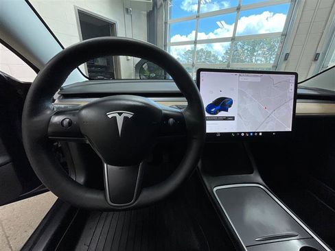 Used 2021 Tesla Model 3 Standard Range RWD image 15