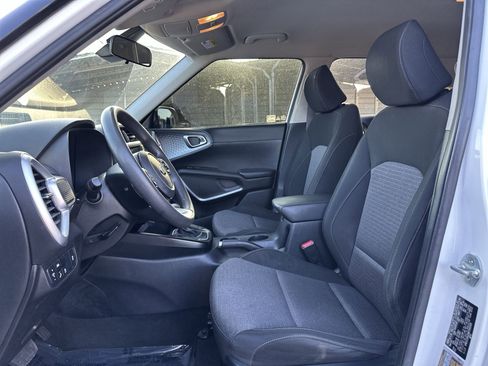 Certified 2021 Kia Soul S FWD image 13