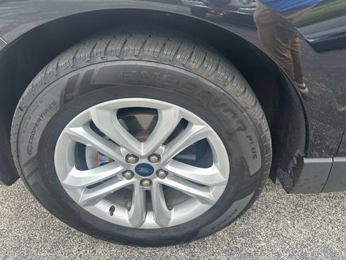 Used 2020 Ford Edge SEL w/ Convenience Package FWD image 18